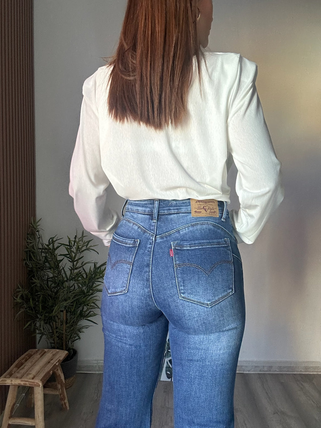 Camisa Básica Blanca Hombreras