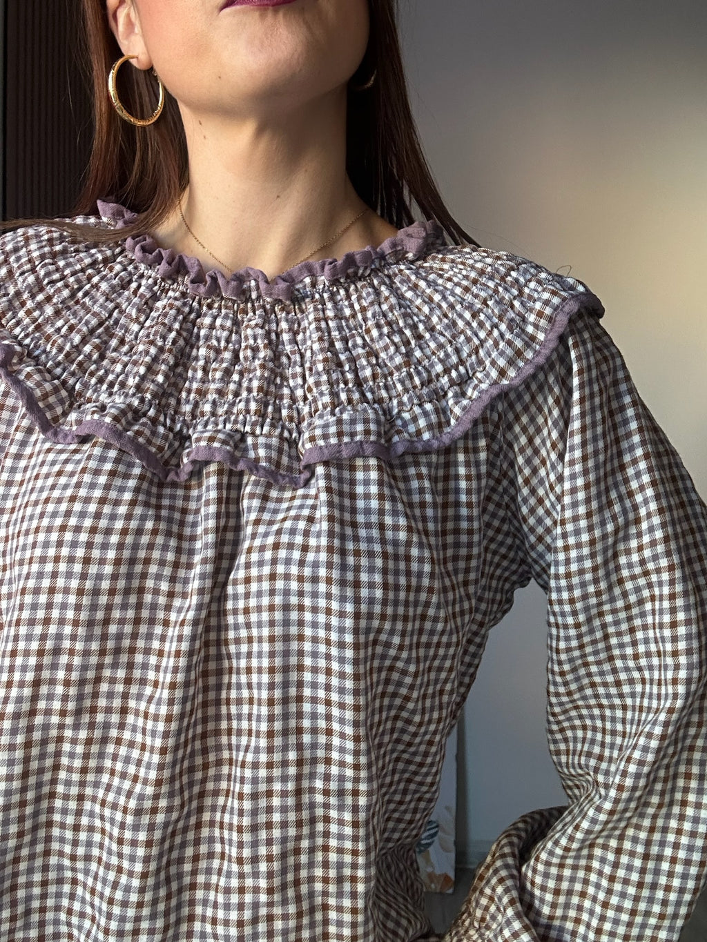 Blusa escote fruncido vichy lila