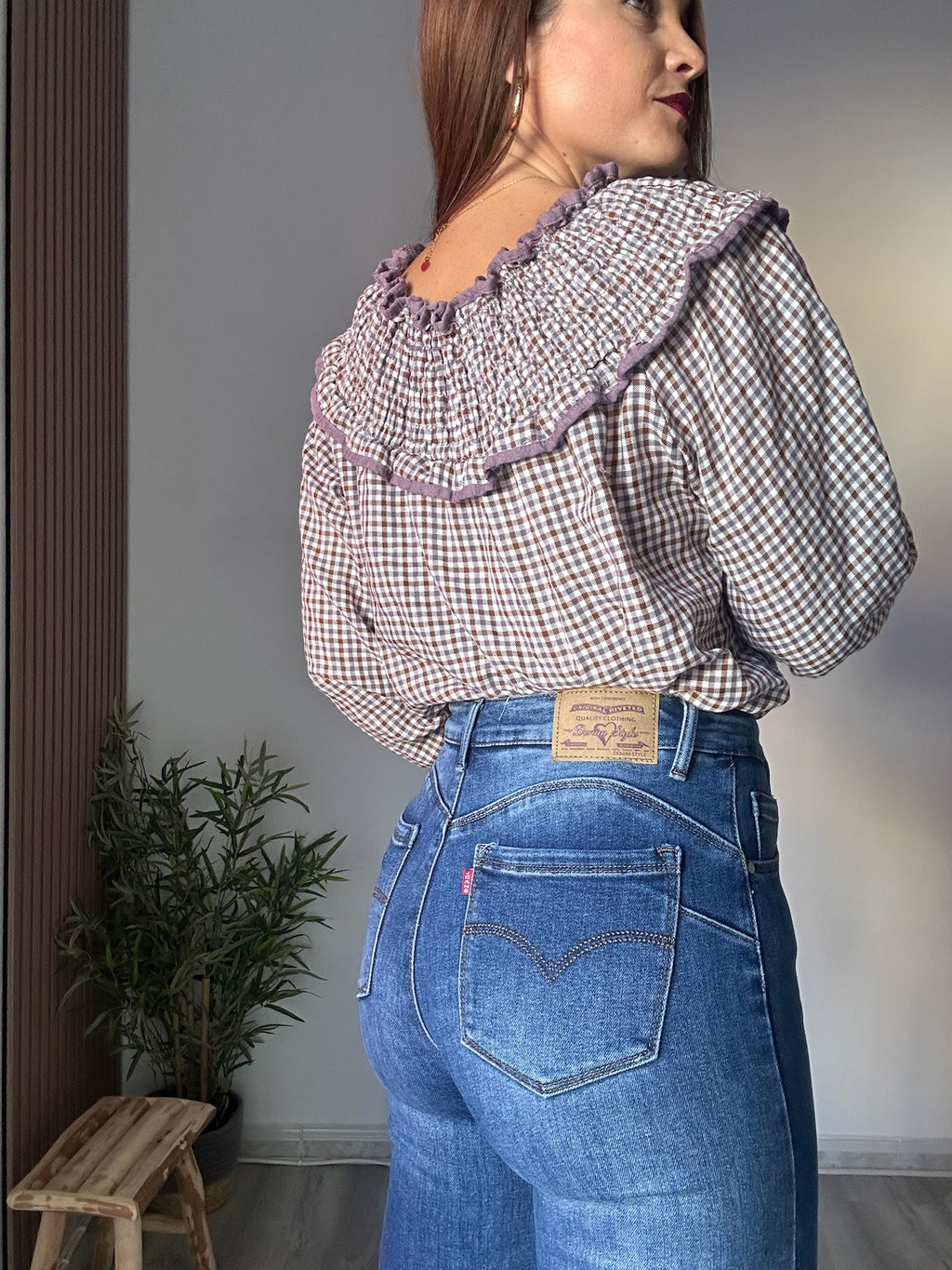 Blusa escote fruncido vichy lila