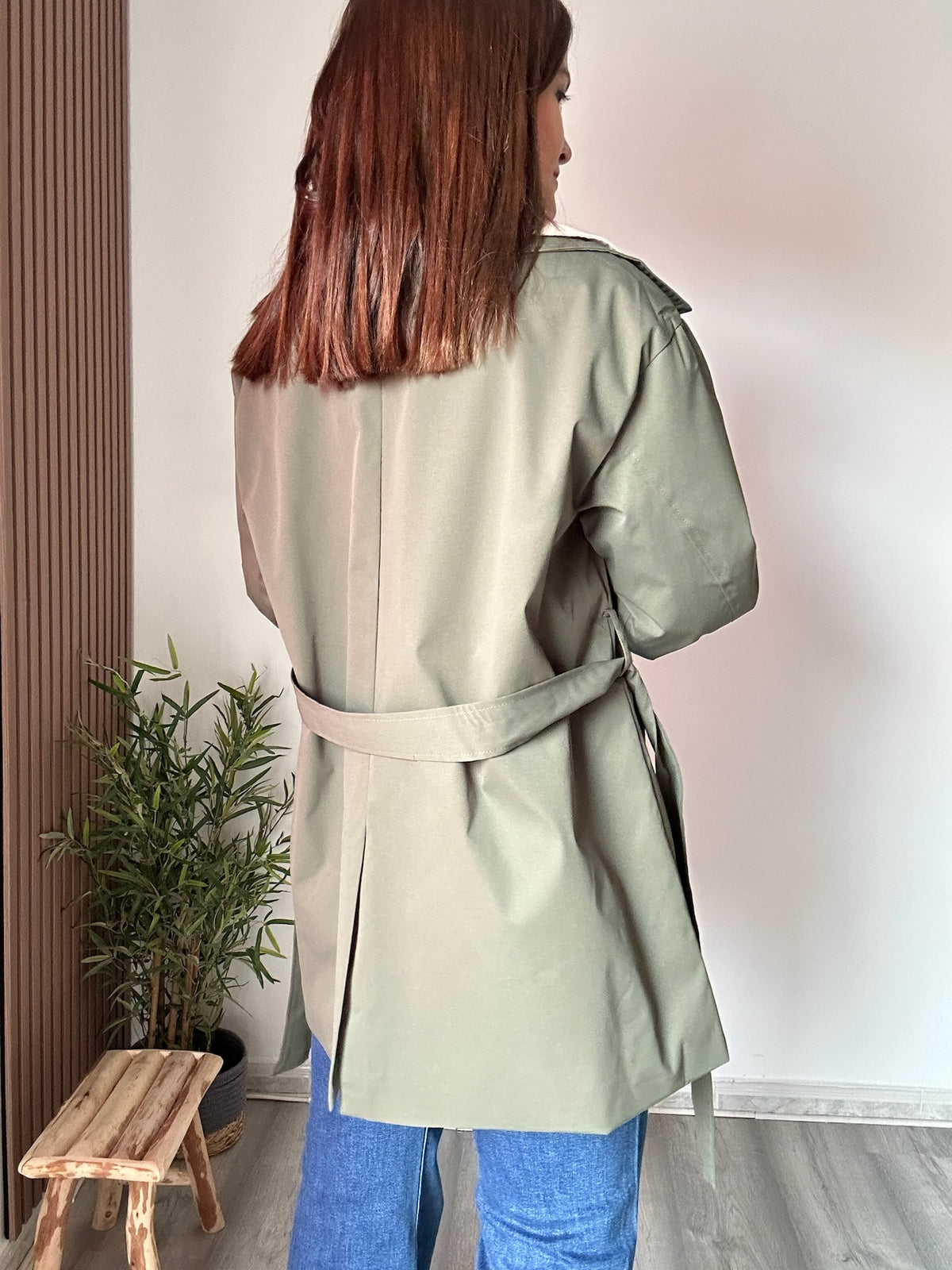 Gabardina verde doble solapa