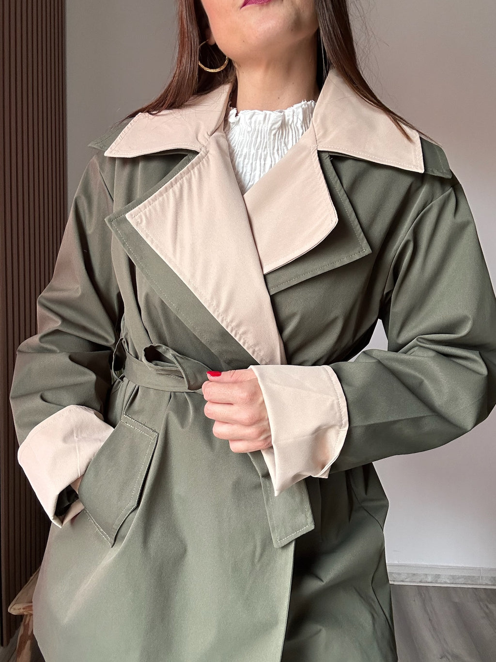 Gabardina verde doble solapa