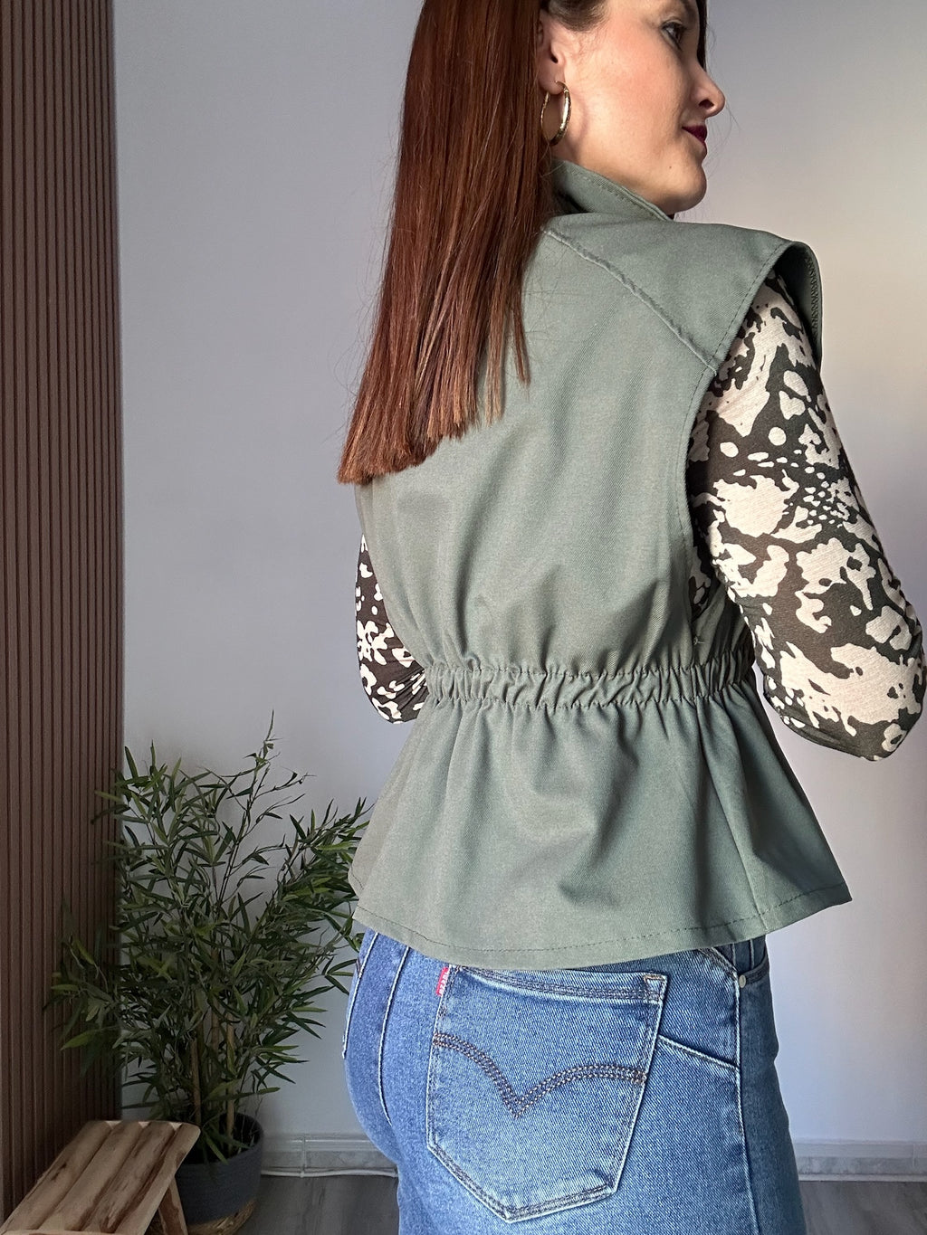 Chaleco peplum verde