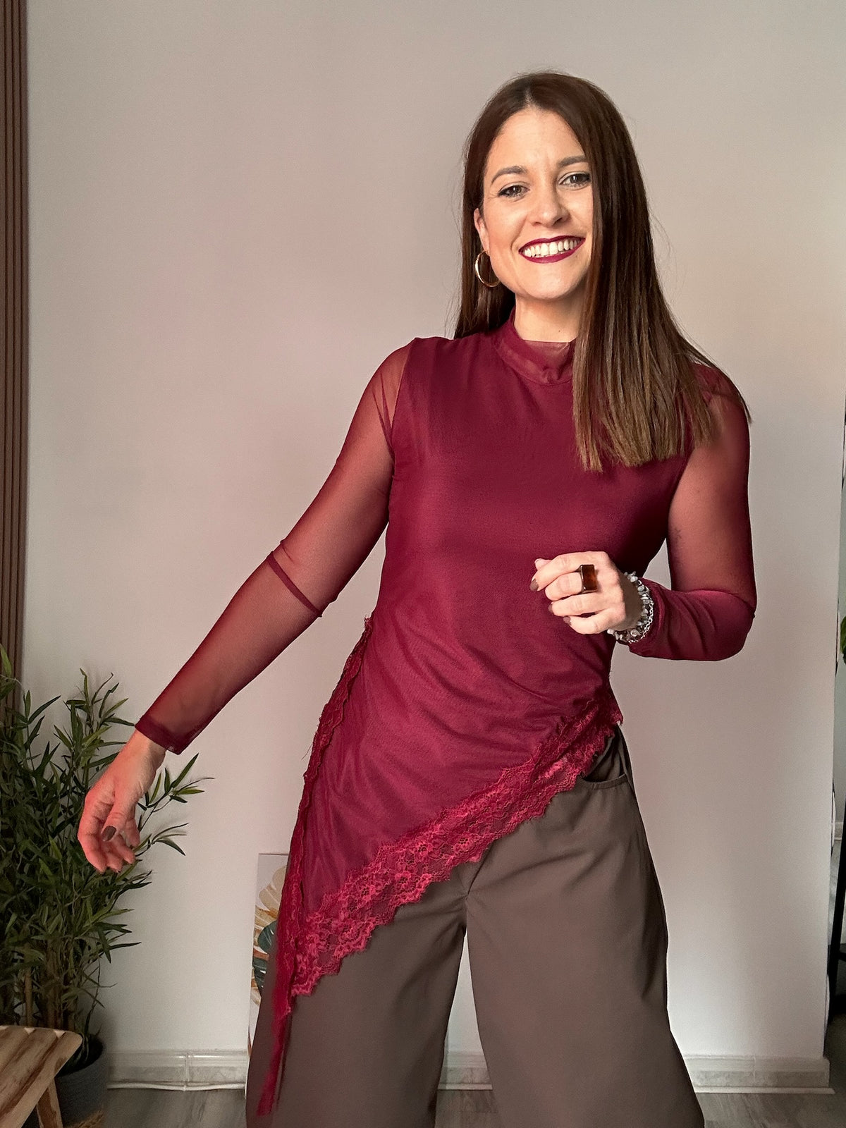 Blusa asimétrica vino