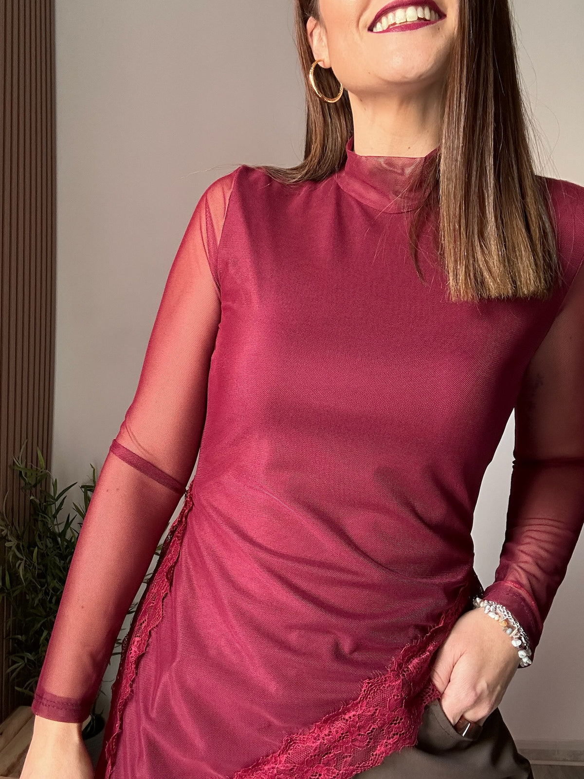 Blusa asimétrica vino