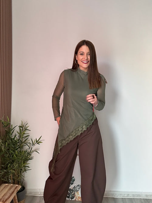 Blusa asimétrica verde