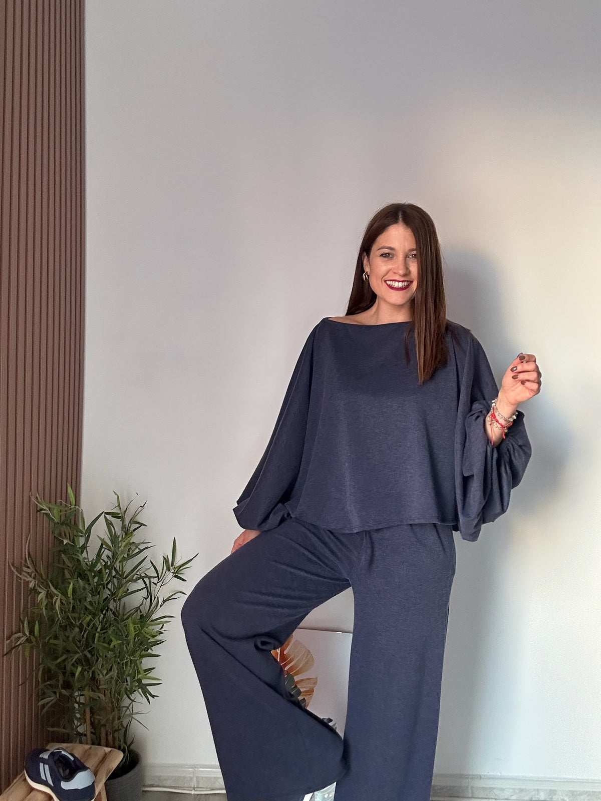 Conjunto mangas murciélago azul