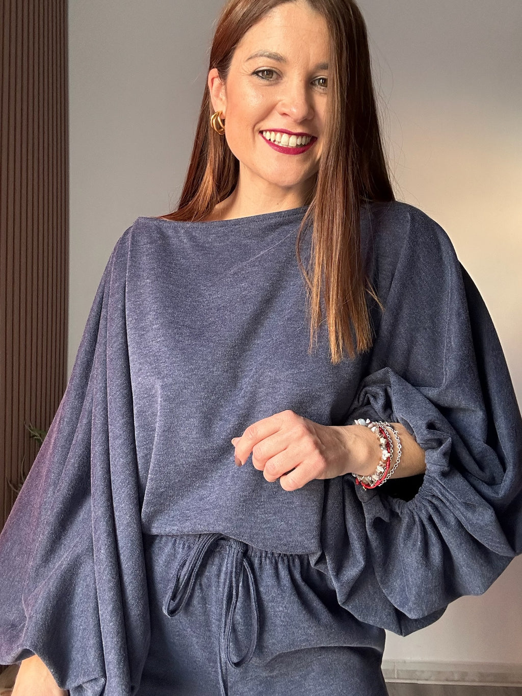 Conjunto mangas murciélago azul