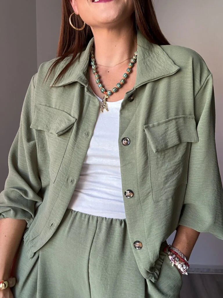 conjunto chaqueta verde