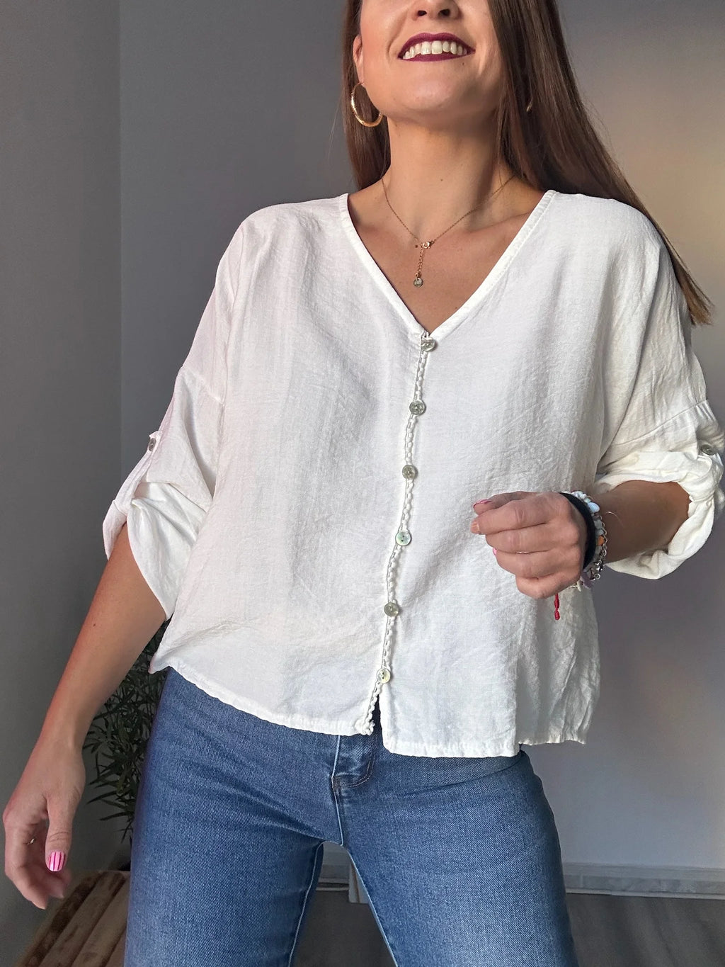 camisa blanca botones