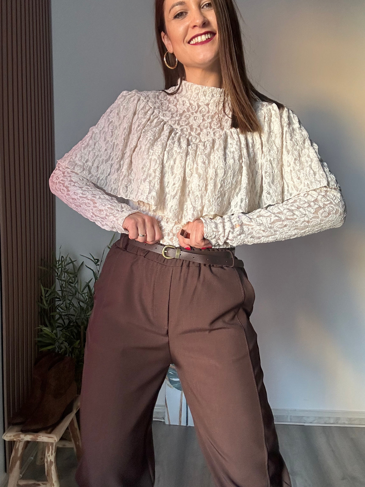 Pantalón costura marrón
