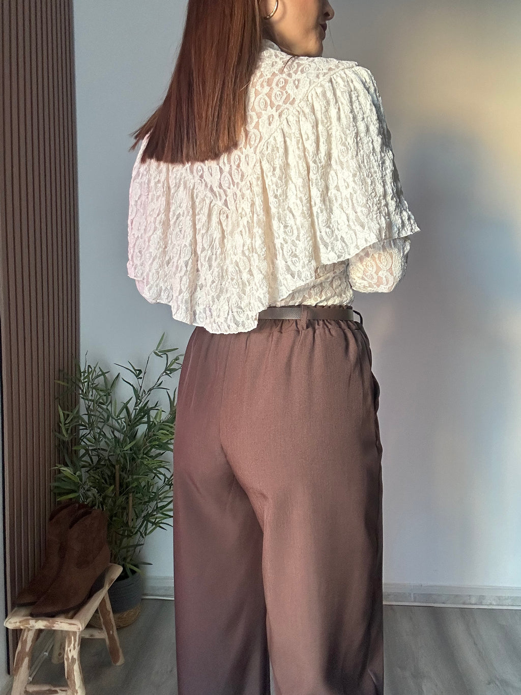 Pantalón costura marrón