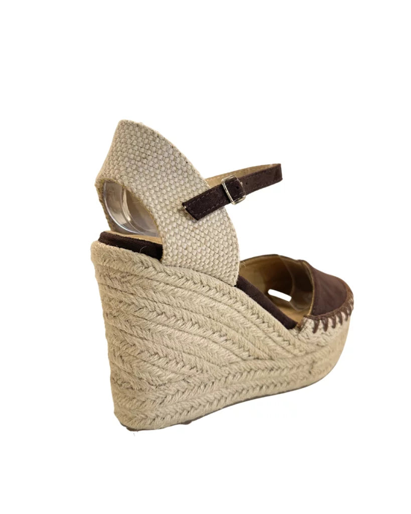 Cuñas marrones